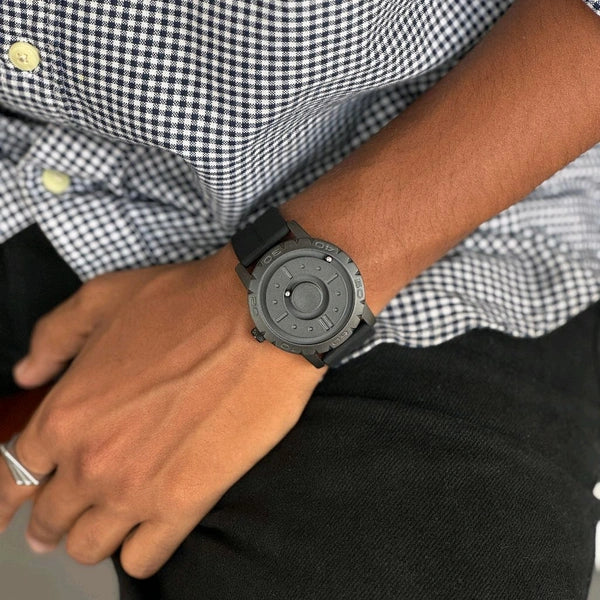 Minimalist Magnetic Ball Watch