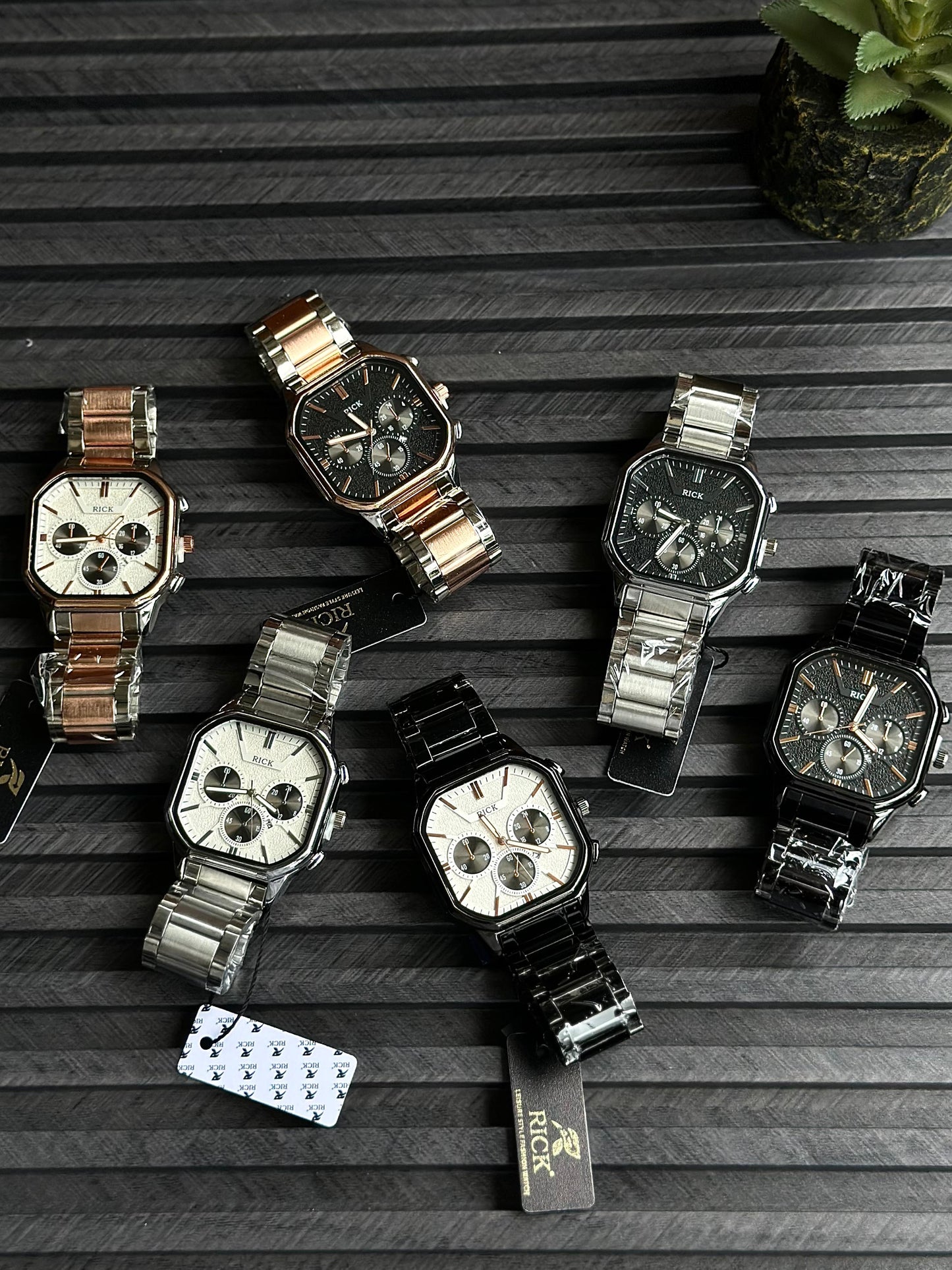 TRENDING MODEL WATCH